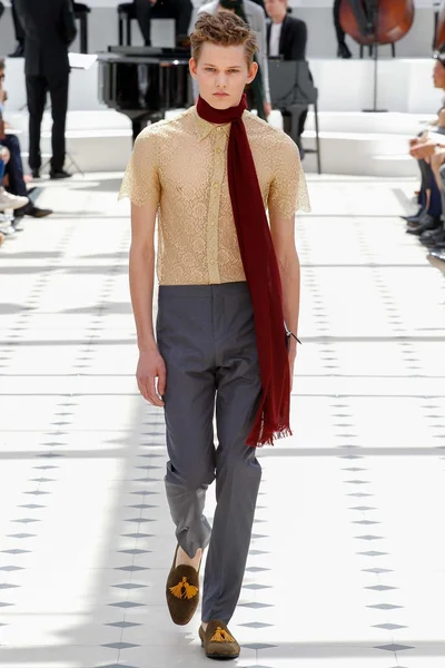 Look 31